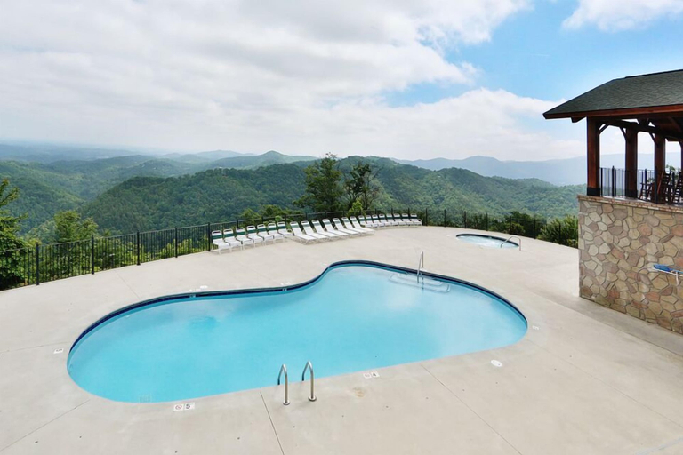 Sport & Beauty 4, BearADise in the Smokies - Two Bedroom Cabin, Sevier