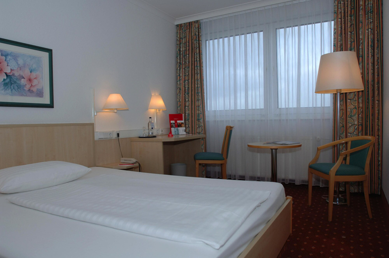 Bedroom 2, IntercityHotel Schwerin, Schwerin