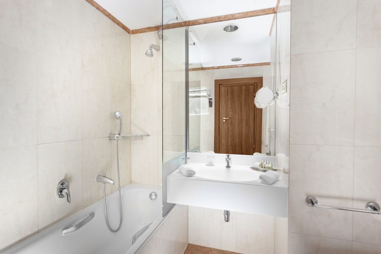 Bathroom 5, Jalta Boutique Hotel, Praha 1