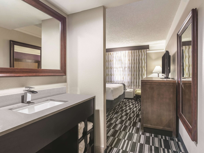 Bathroom 5, La Quinta Inn by Wyndham Jupiter, Palm Beach