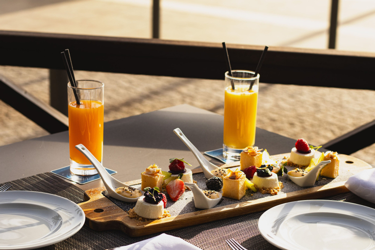 Food & Drinks 7
