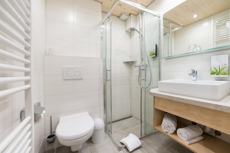 Bathroom 5, Wellnesshotel Sonnenhof & Sonnhalde, Waldshut