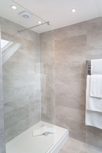 Bathroom 4, Citystay Living - Park House, Cambridgeshire