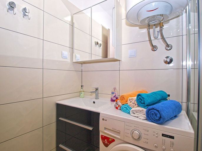 Bathroom 3, Apartment 1507, Fažana