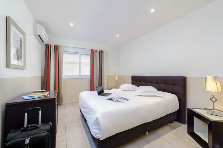 Bedroom 4, Appart’Hôtel La Villa Carnot Cannes, Alpes-Maritimes