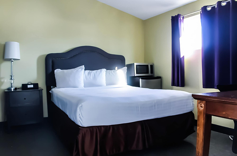 Bedroom 3, Rodeway Inn Casper, Natrona