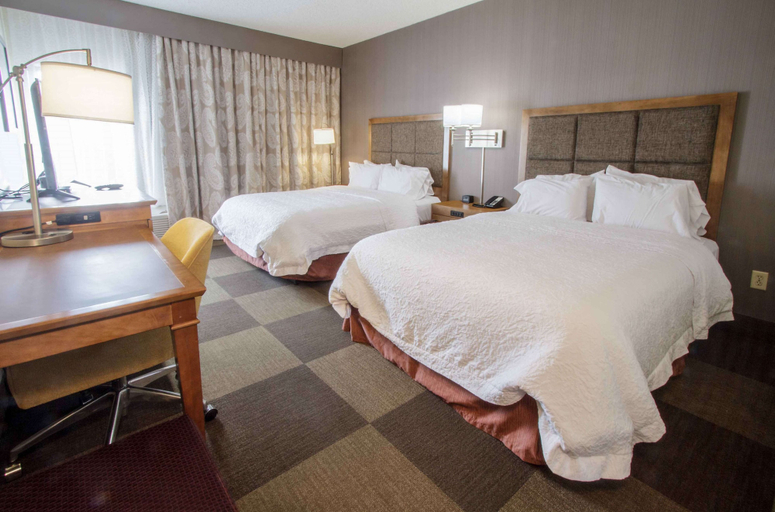 Bedroom 3, Hampton Inn South Haven, Van Buren