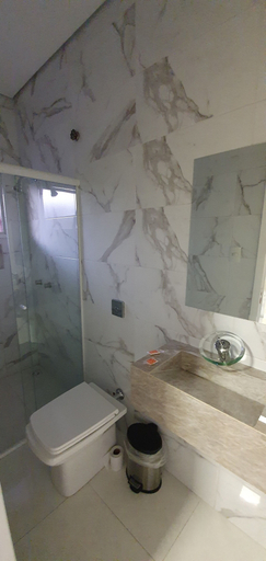 Bathroom 3, Motel Passione, Pinhais