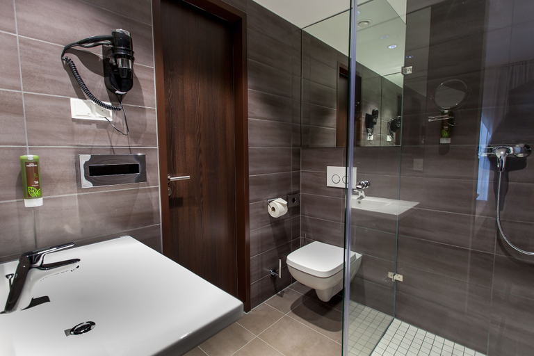 Bathroom 5, Hotel Tobbaccon, Bergstraße