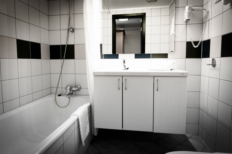 Bathroom 4, Havila Hotel Geiranger, Stranda