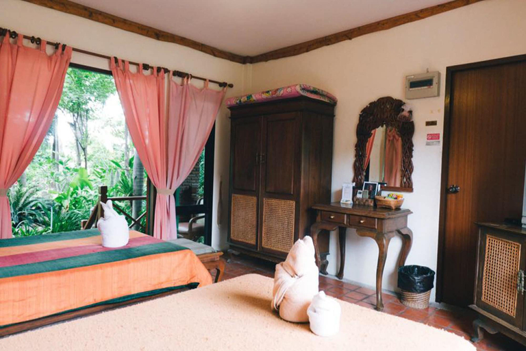 Bedroom 2, Saplaisuan Resort, U Thong