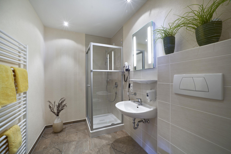 Bathroom 5, Hotel Bergblick, Lindau (Bodensee)