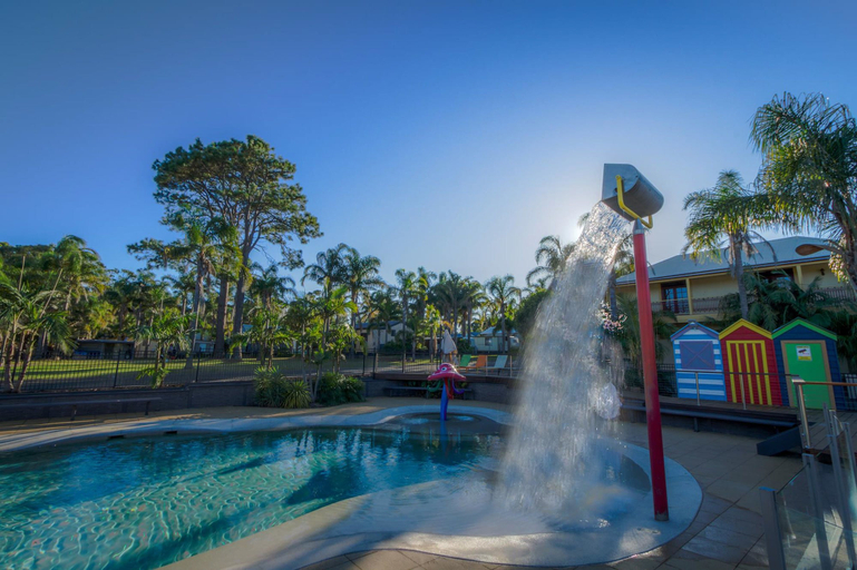 Sport & Beauty 5, Wairo Beach Holiday Park, Shoalhaven - Pt B