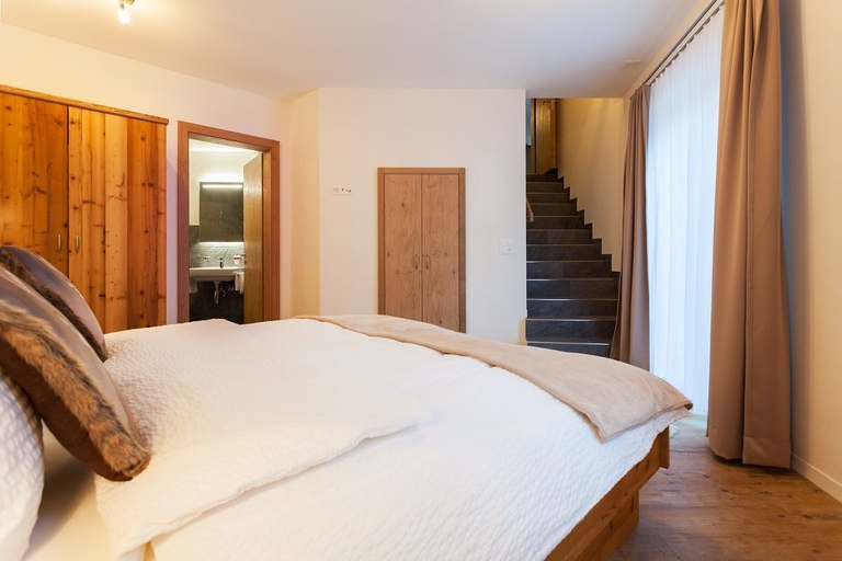 Bedroom 3, Hotel Bristol, Visp