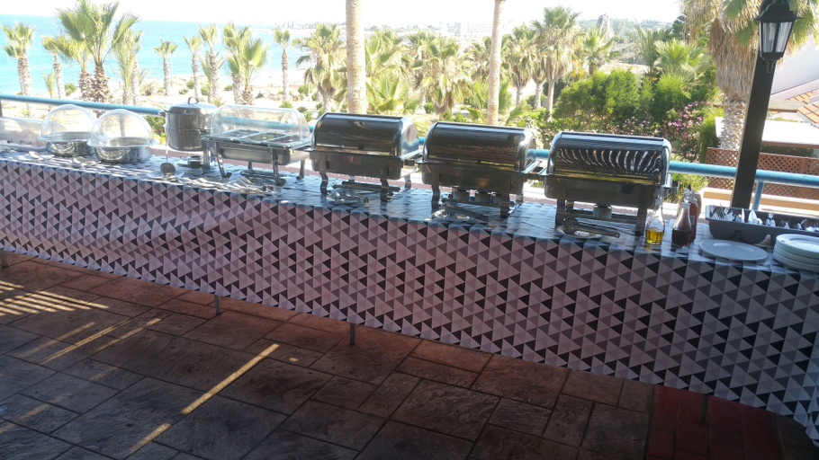 Food & Drinks 5, Helios Bay Hotel Apartments