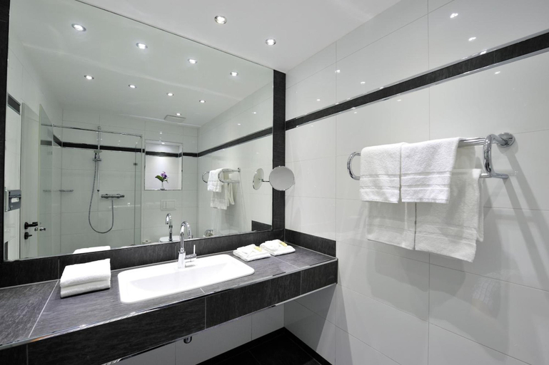 Bathroom 3, CityHotel Dormagen, Rhein-Kreis Neuss