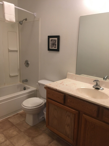 Bathroom 3, Glacier Basecamp Lodge, Flathead