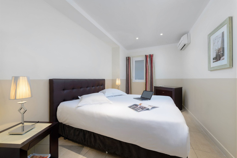 Bedroom 3, Appart’Hôtel La Villa Carnot Cannes, Alpes-Maritimes