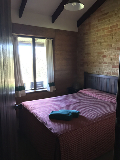 Bedroom 4, Pump Hill Farm Cottages, Manjimup