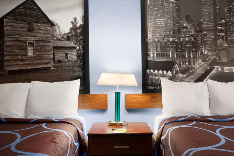 Bedroom 3, Super 8 by Wyndham Charlotte University, Mecklenburg