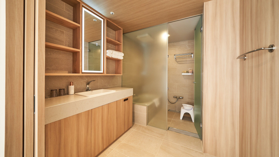 Bathroom 3, WeBase TAKAMATSU - Hostel, Takamatsu