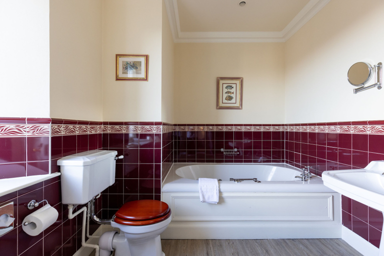 Bathroom 4, Hapimag Resort Edinburgh, Edinburgh