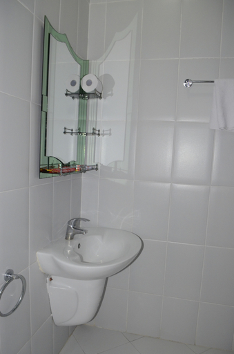 Bathroom 3, Vamos Hotel Mikumi, Kilosa