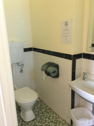 Bathroom 4, The New Whyalla Hotel, Whyalla