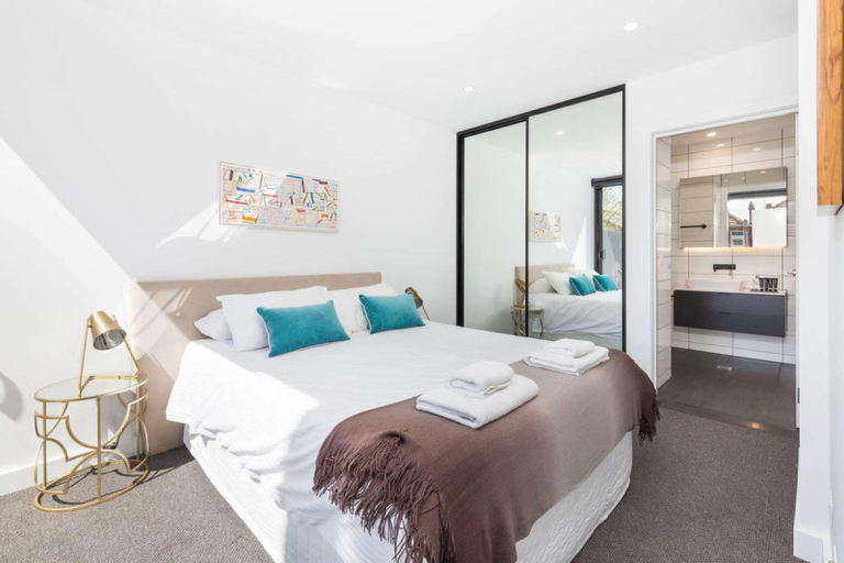 Bedroom 3, Executive 3 br Caulfield North, Melbourne