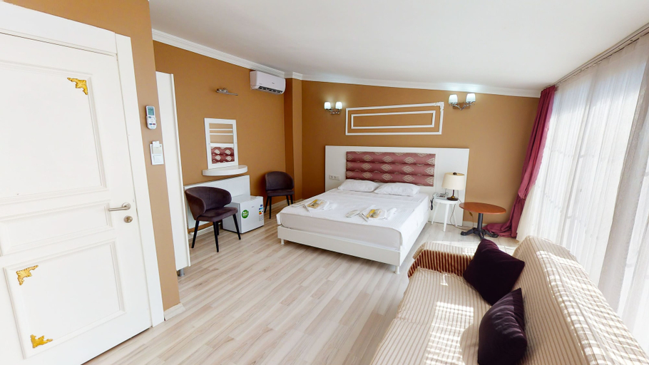 Bedroom 4, The Wolf Hotel, Beyoğlu