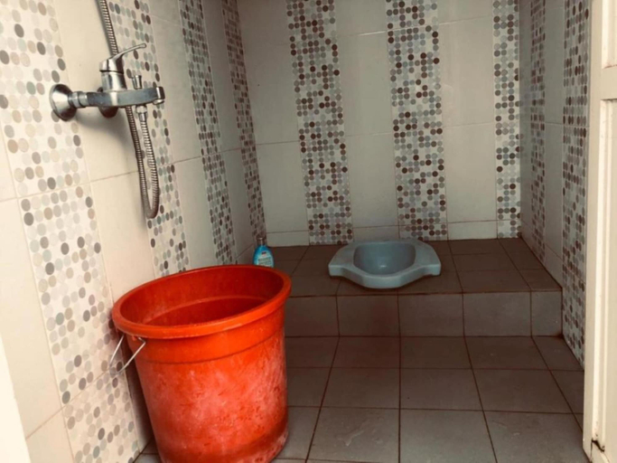 Bathroom 2, Hallonetto Homestay, Kulon Progo