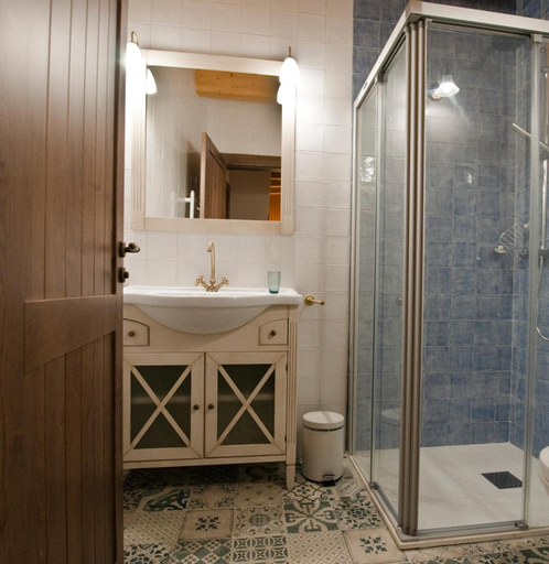 Bathroom 4, La Casa de Beli, Burgos