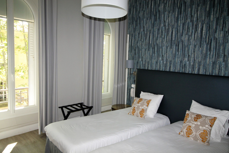 Bedroom 3, Regina Hotel, Vaucluse