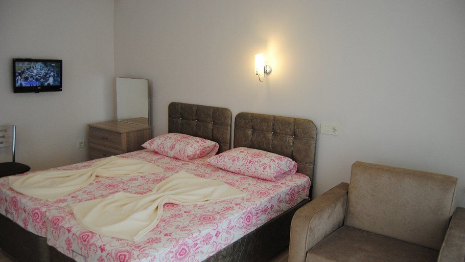 Bedroom 3, Afissia Garden Hotel, Marmara