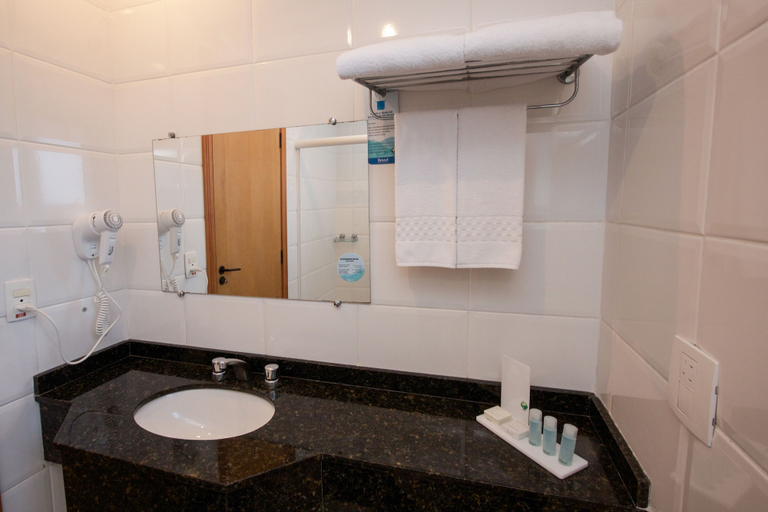 Bathroom 5, Bristol Centro Cívico Multy Hotel, Curitiba