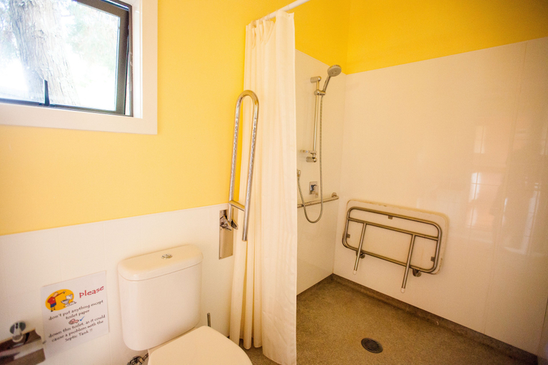 Bathroom 5, Relax a Lodge, Far North