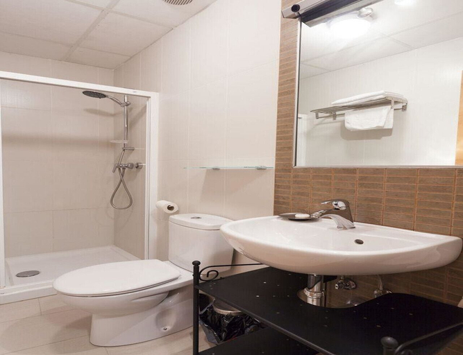 Bathroom 3, Apartamentos Gibralfaro, Málaga