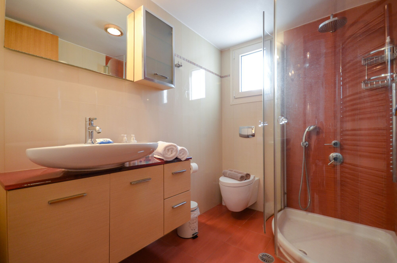 Bathroom 4, My Island Home, South Aegean