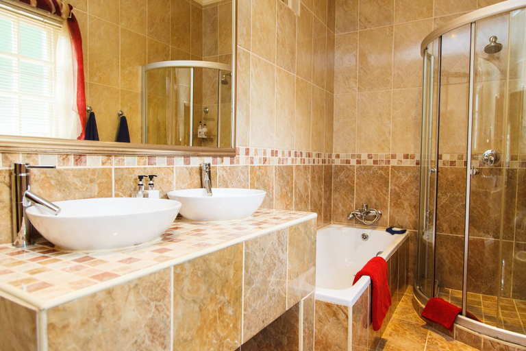 Bathroom 5, The Angels Place Boutique Hotel, City of Tshwane