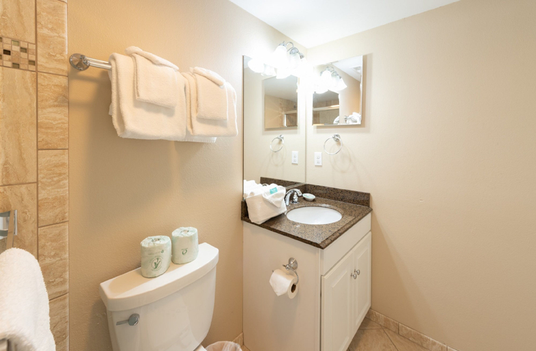 Bathroom 4, Saint Tropez, Worcester