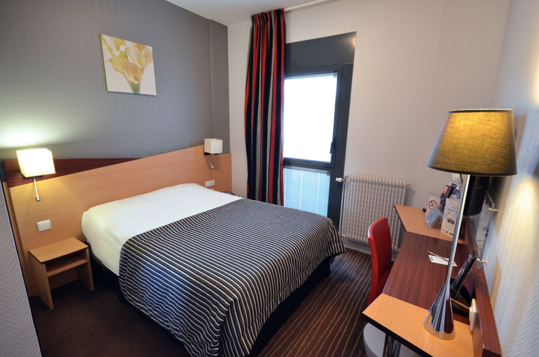 Bedroom 4, Kyriad Dijon Gare, Côte-d'Or