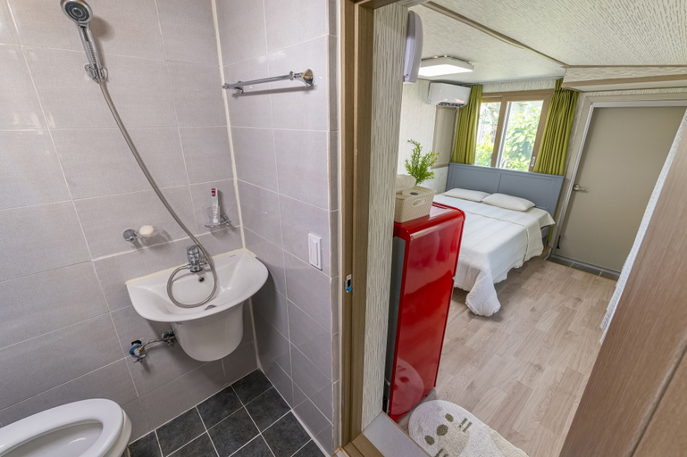 Bathroom 4, MeinHeim, Namhae