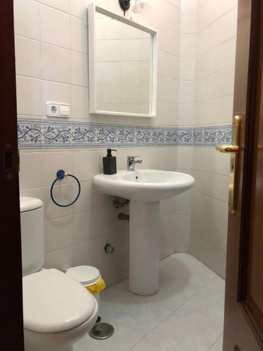 Bathroom 4, Duque Nest Hostel, Santa Cruz de Tenerife