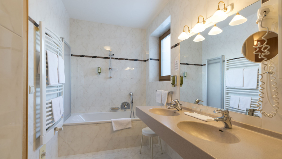 Bathroom 5, Family Resort Rainer, Bolzano