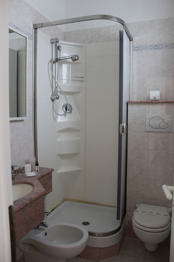 Bathroom 5, Riviera Mare Beach Life Hotel, Rimini