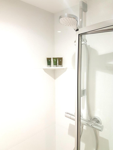 Bathroom 3, The Portland Guesthouse, Gloucestershire