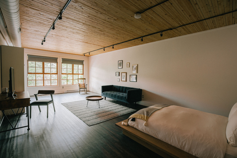 Bedroom 2, Lofts du Village, Les Collines-de-l'Outaouais