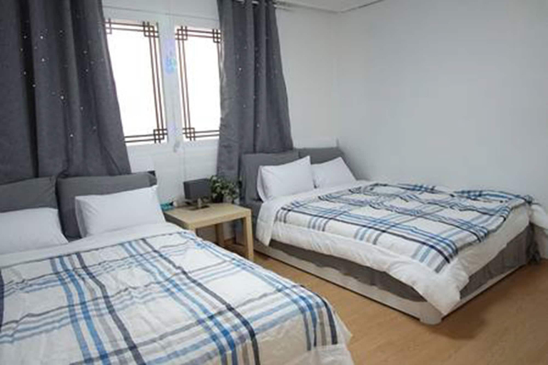 Bedroom 3, Kim's Family House 1-2F, Jongno