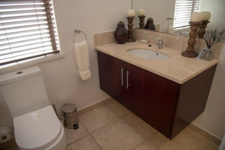 Bathroom 3, 12 Dunnage, Eden