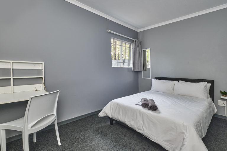 Bedroom 3, Inn & Out Sandton, City of Johannesburg